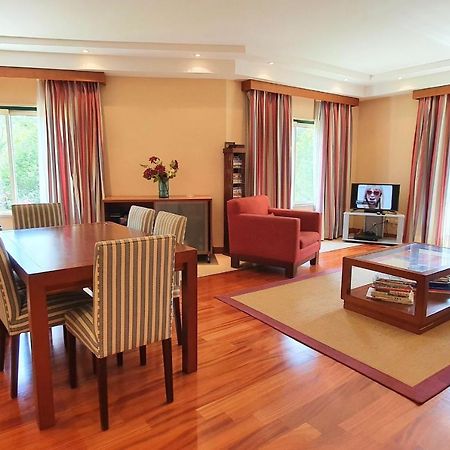 Classic 2Bdr Apartment Near Beach By Lovelystay Лагоа Екстер'єр фото